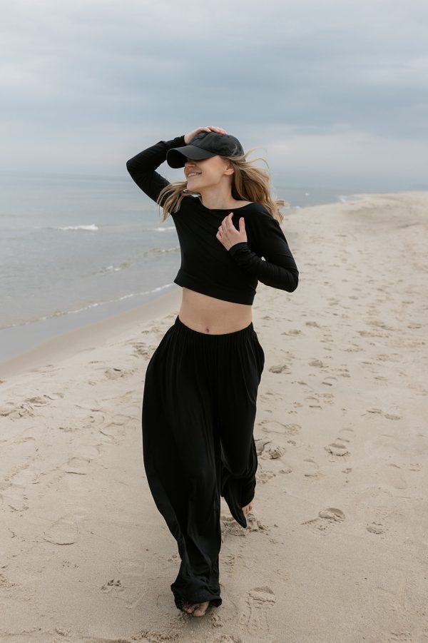 Wide pants