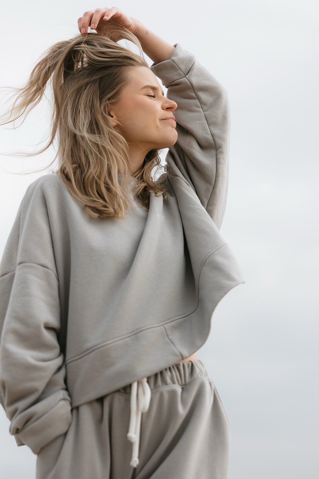 Sweatshirt grey - obrazek 10