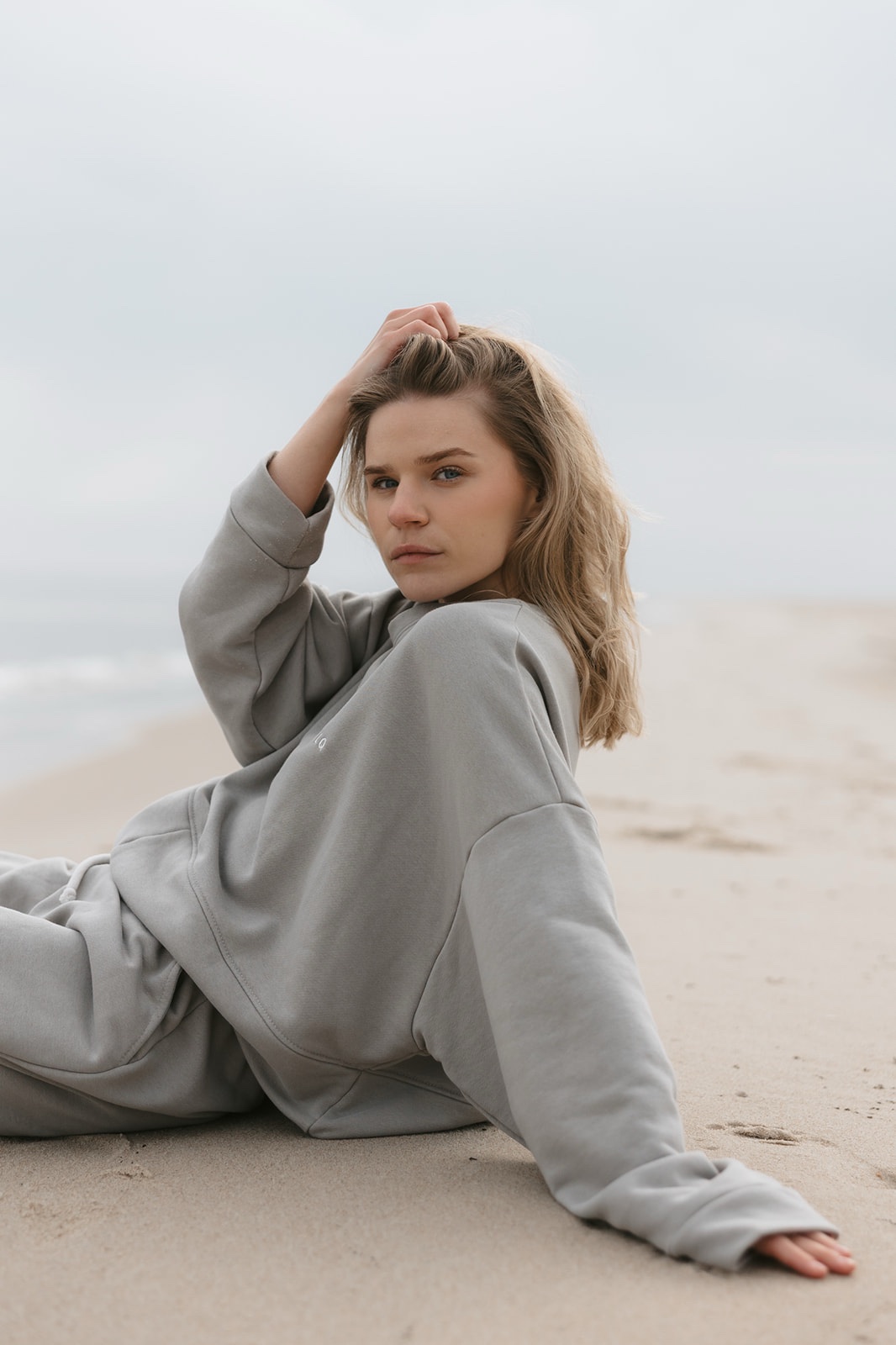Sweatshirt grey - obrazek 11