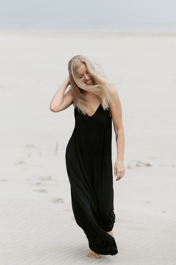 Less is more black