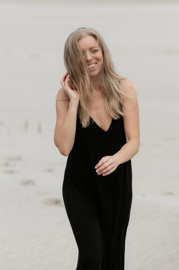 Less is more black - obrazek 3